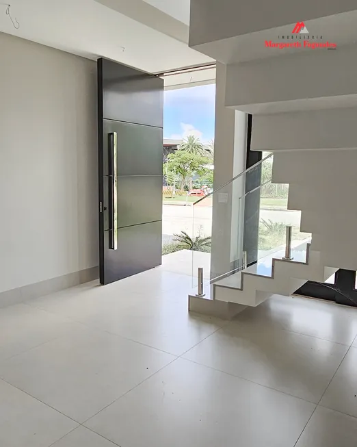 Foto 1 de Casa de Condomínio com 5 Quartos à venda, 490m² em ALPHAVILLE CRUZEIRO DO SUL, Goiânia