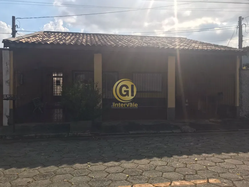 Foto 1 de Casa com 3 Quartos para alugar, 90m² em Conjunto Residencial Vale Dos Pinheiros, São José dos Campos