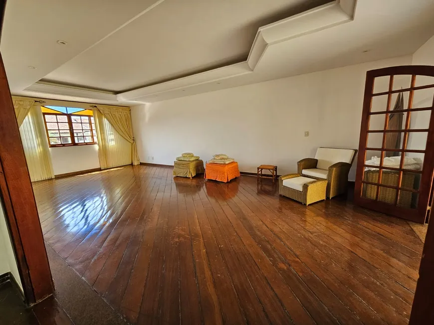 Foto 1 de Casa de Condomínio com 5 Quartos à venda, 434m² em Anil, Rio de Janeiro