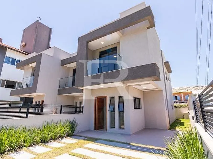 Foto 1 de Casa com 3 Quartos à venda, 130m² em Ponta das Canas, Florianópolis