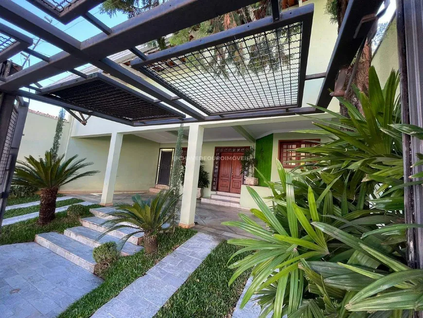 Foto 1 de Casa com 4 Quartos à venda, 249m² em Jardim São Bento, Uberaba