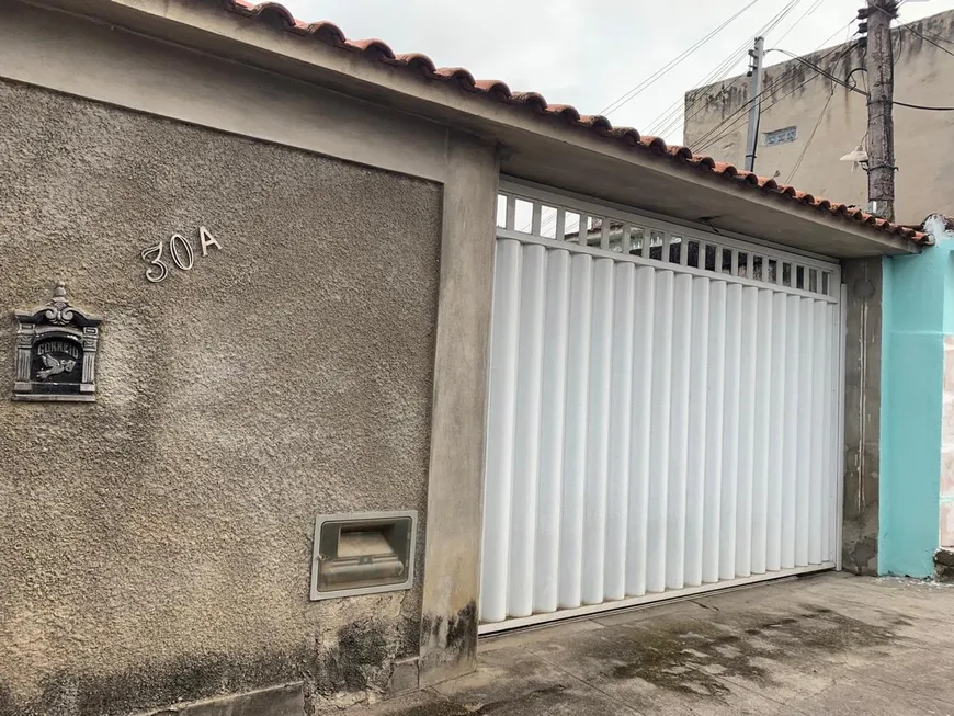 Foto 1 de Casa com 2 Quartos à venda, 110m² em Itaúna, São Gonçalo