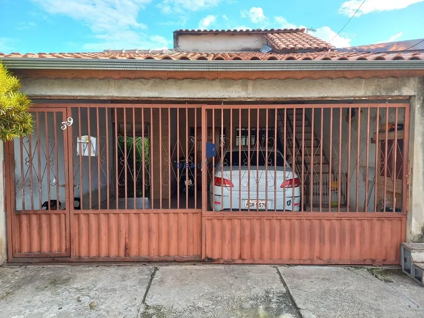 Foto 1 de Casa com 2 Quartos à venda, 132m² em Jardim Botucatu, Sorocaba