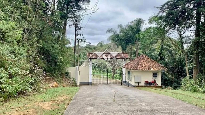 Foto 1 de Lote/Terreno à venda, 2102m² em Quarteirão Ingelhein, Petrópolis