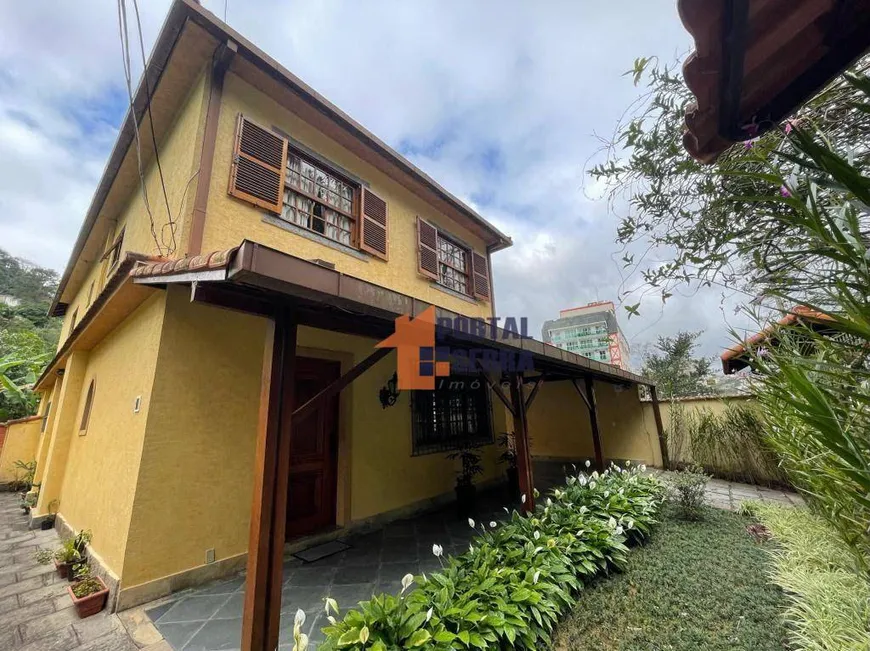 Foto 1 de Casa com 3 Quartos à venda, 180m² em Agriões, Teresópolis