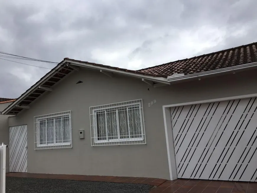 Foto 1 de Casa com 4 Quartos à venda, 425m² em Floresta, Joinville