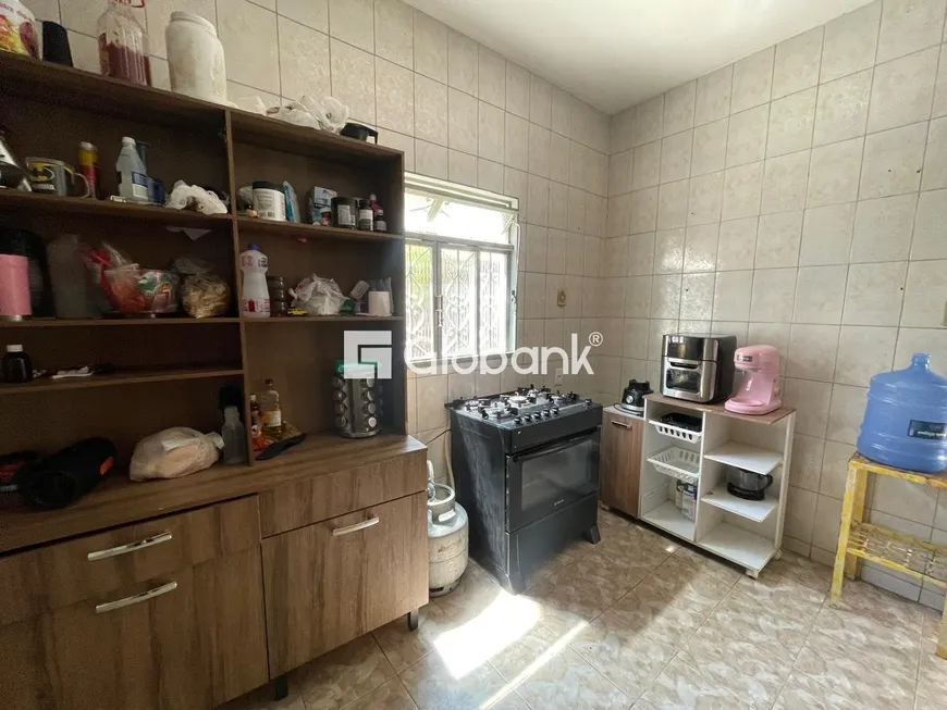 Foto 1 de Casa com 2 Quartos à venda, 200m² em Cintra, Montes Claros