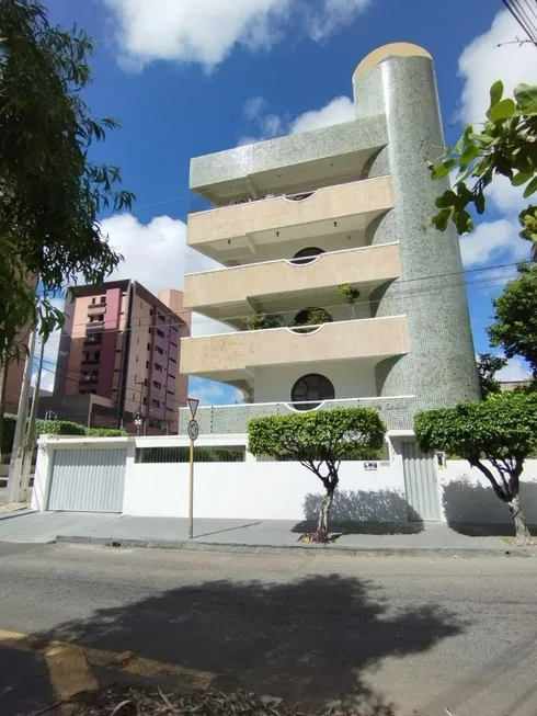 Foto 1 de Apartamento com 4 Quartos à venda, 241m² em Candelária, Natal