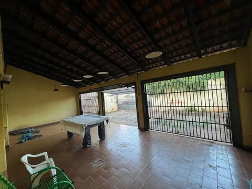 Foto 1 de Casa com 3 Quartos à venda, 95m² em São Francisco, Campo Grande