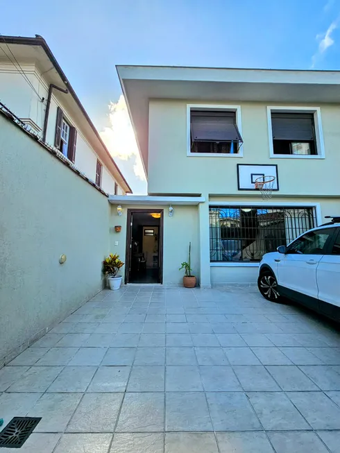 Foto 1 de Sobrado com 3 Quartos à venda, 169m² em Boqueirão, Santos