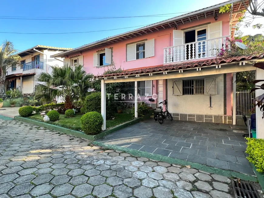 Foto 1 de Casa de Condomínio com 3 Quartos à venda, 90m² em Tijuca, Teresópolis
