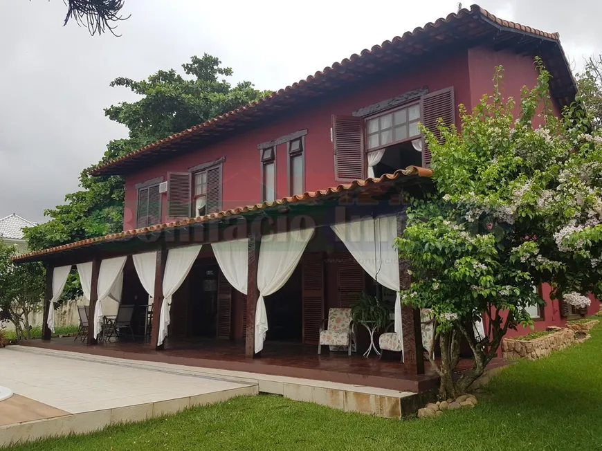 Foto 1 de Sobrado com 5 Quartos à venda, 306m² em Bananeiras, Araruama