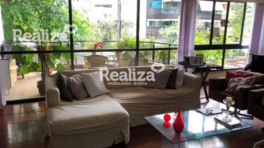 Foto 1 de Apartamento com 3 Quartos à venda, 180m² em Jardim Oceanico, Rio de Janeiro