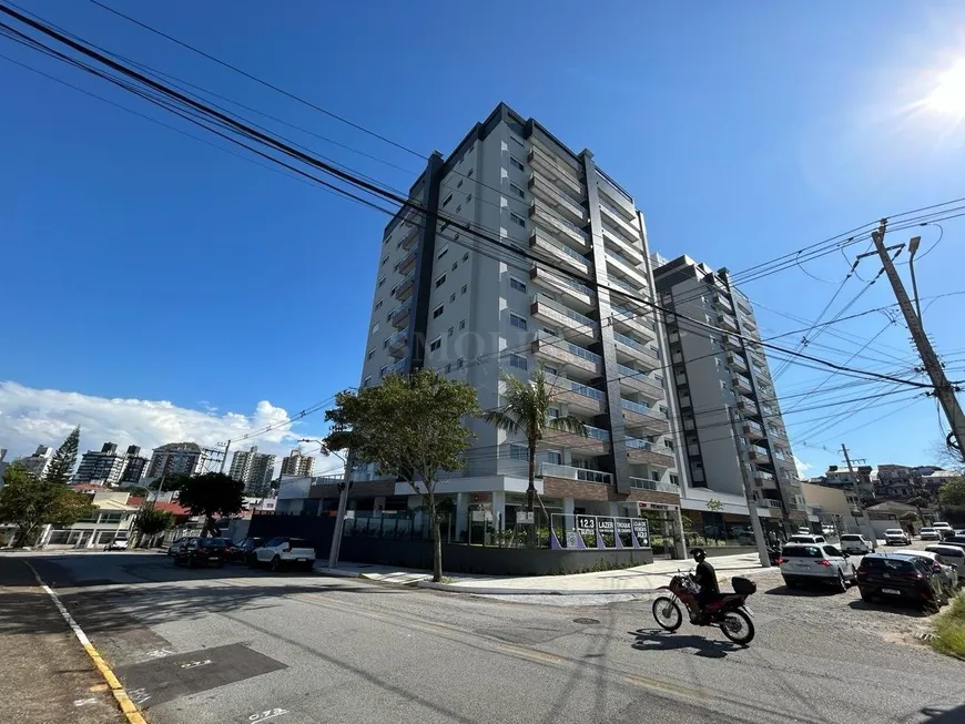 Foto 1 de Apartamento com 3 Quartos à venda, 109m² em Estreito, Florianópolis