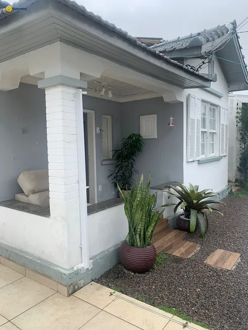Foto 1 de Casa com 5 Quartos à venda, 225m² em Estreito, Florianópolis