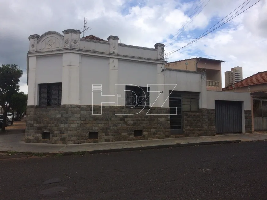 Foto 1 de Casa com 4 Quartos à venda, 159m² em Centro, Araraquara