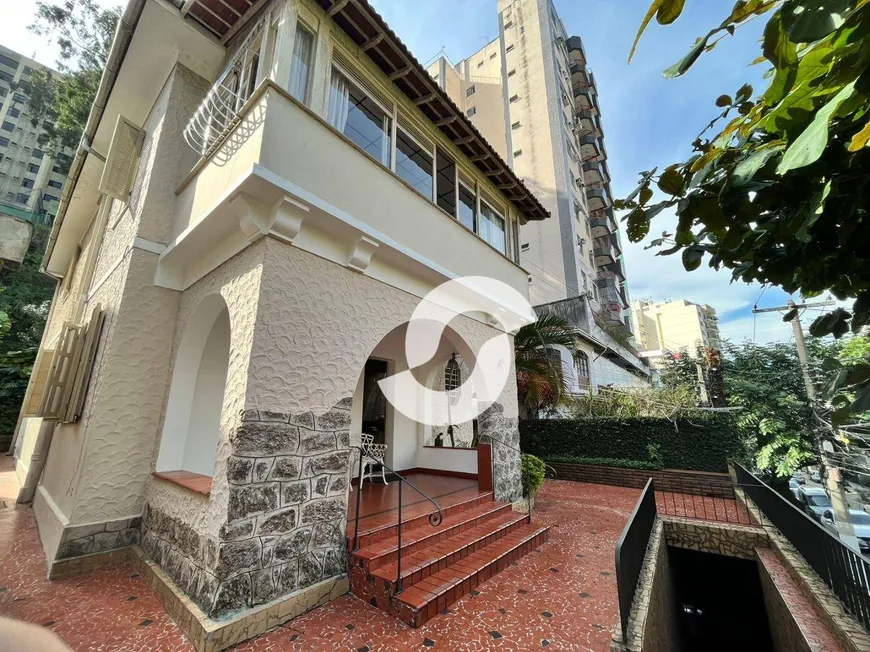 Foto 1 de Casa com 4 Quartos à venda, 300m² em Icaraí, Niterói