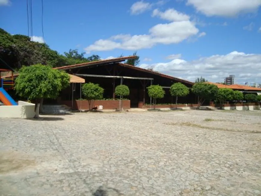 Foto 1 de Ponto Comercial à venda, 1980m² em De Lourdes, Fortaleza