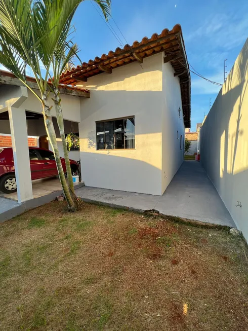 Foto 1 de Casa com 3 Quartos à venda, 300m² em Residencial Flamboyant, Anápolis