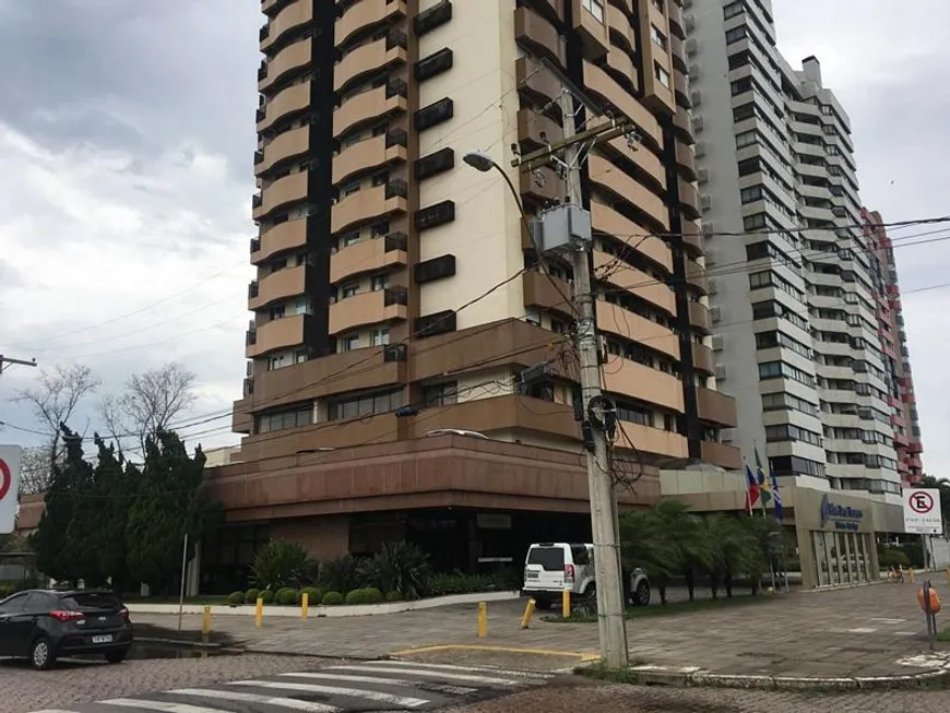 Foto 1 de Apartamento com 1 Quarto à venda, 37m² em Menino Deus, Porto Alegre