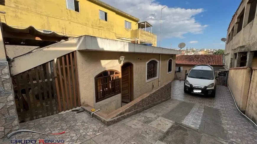 Foto 1 de Casa com 3 Quartos à venda, 100m² em Capão Redondo, São Paulo