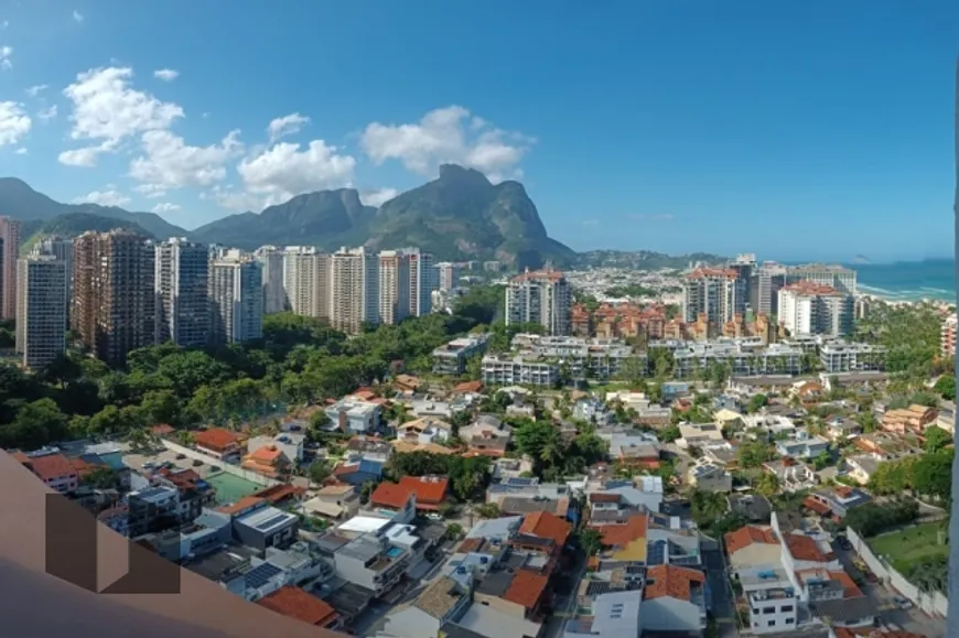 Foto 1 de Apartamento com 2 Quartos à venda, 72m² em Barra da Tijuca, Rio de Janeiro