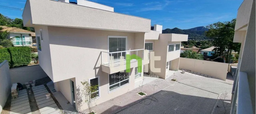 Foto 1 de Casa de Condomínio com 3 Quartos à venda, 111m² em Engenho do Mato, Niterói