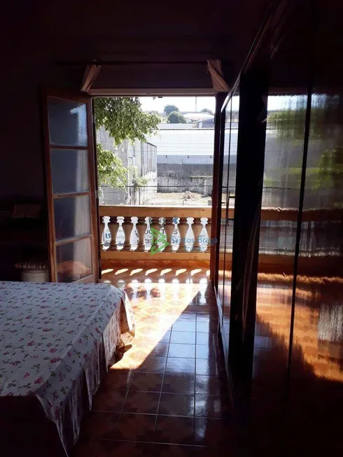 Foto 1 de Casa com 5 Quartos à venda, 200m² em Vila Pereira Barreto, São Paulo