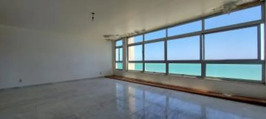 Foto 1 de Apartamento com 4 Quartos à venda, 225m² em Boa Viagem, Recife