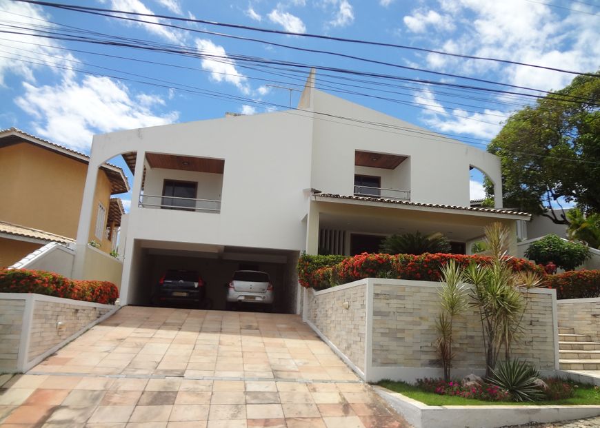 Foto 1 de Casa de Condomínio com 5 Quartos à venda, 400m² em Buraquinho, Lauro de Freitas