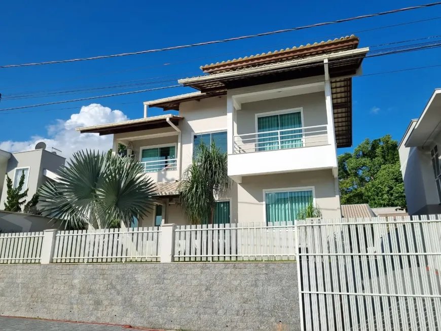 Foto 1 de Casa com 4 Quartos à venda, 172m² em Estrada das Areias, Indaial