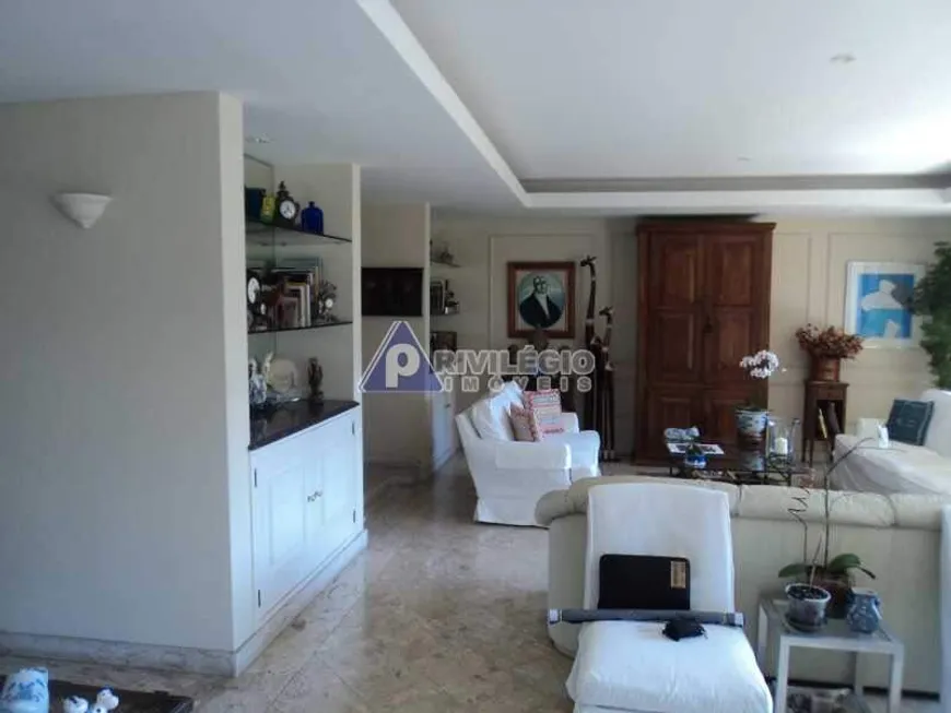 Foto 1 de Apartamento com 3 Quartos à venda, 260m² em Lagoa, Rio de Janeiro