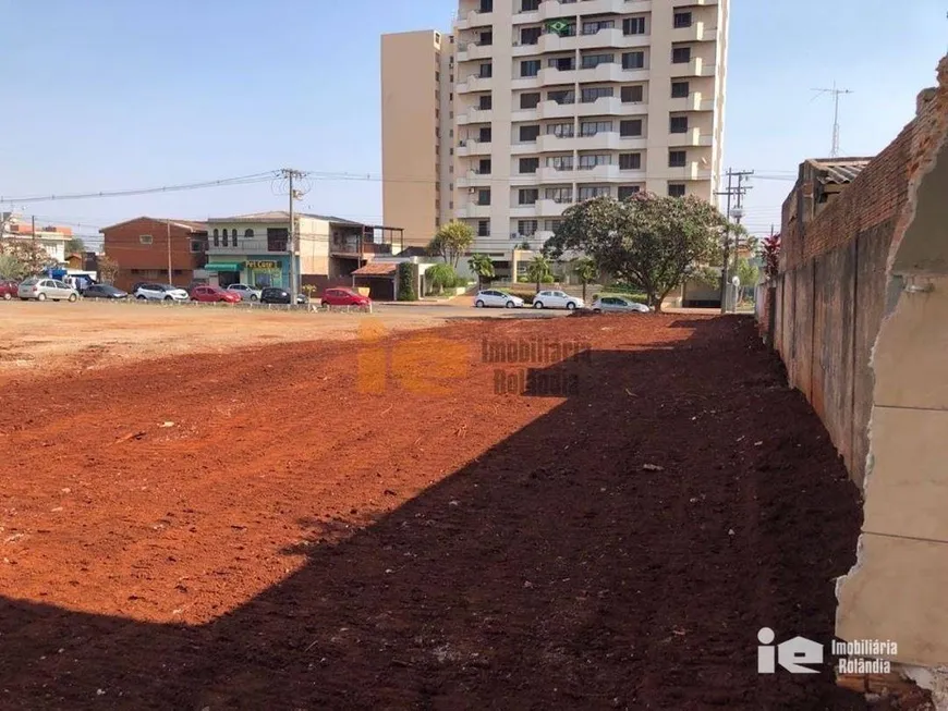 Foto 1 de Lote/Terreno à venda, 3030m² em Centro, Arapongas