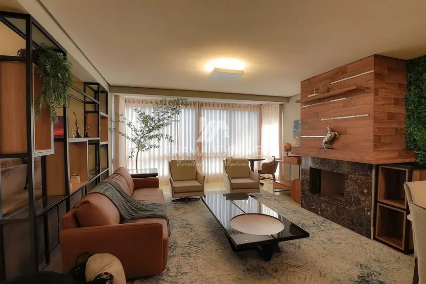 Foto 1 de Apartamento com 4 Quartos à venda, 310m² em Centro, Gramado