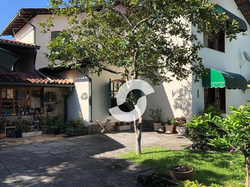 Foto 1 de Casa com 4 Quartos à venda, 251m² em Piratininga, Niterói