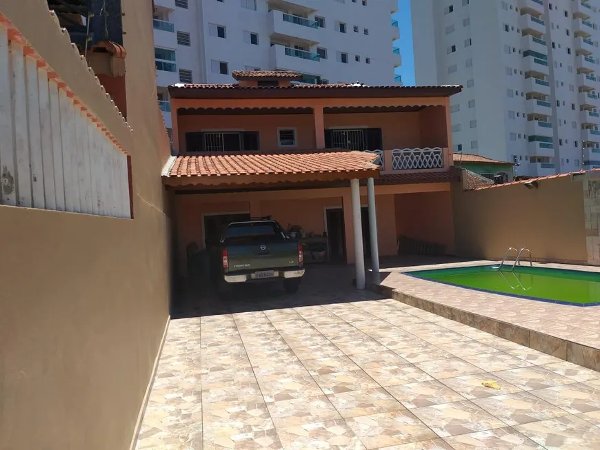 Foto 1 de Casa com 4 Quartos à venda, 245m² em Jardim Itapoan, Mongaguá