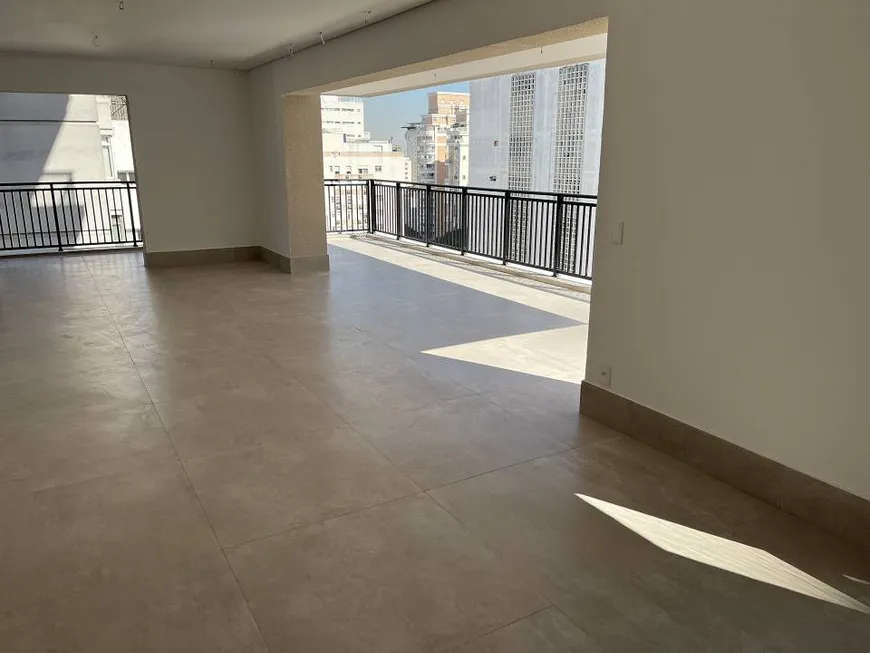 Foto 1 de Apartamento com 3 Quartos para venda ou aluguel, 226m² em Jardim Paulista, São Paulo