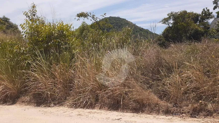 Foto 1 de Lote/Terreno à venda, 1040m² em Cajueiro, Maricá