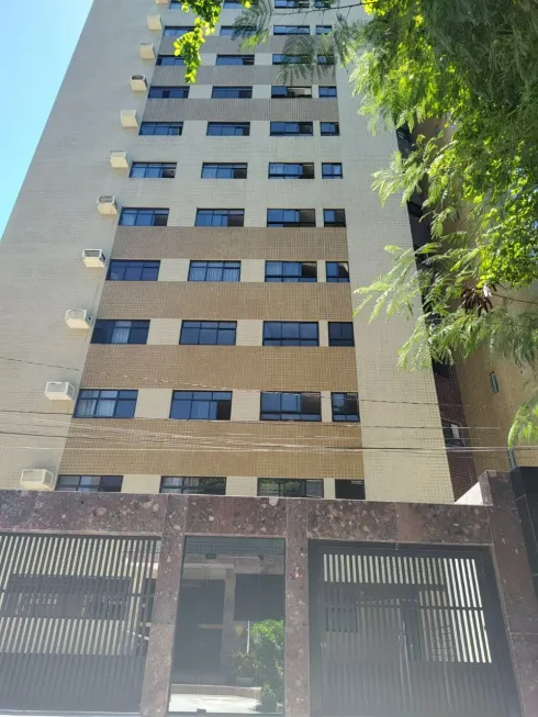 Foto 1 de Apartamento com 3 Quartos à venda, 180m² em Petrópolis, Natal