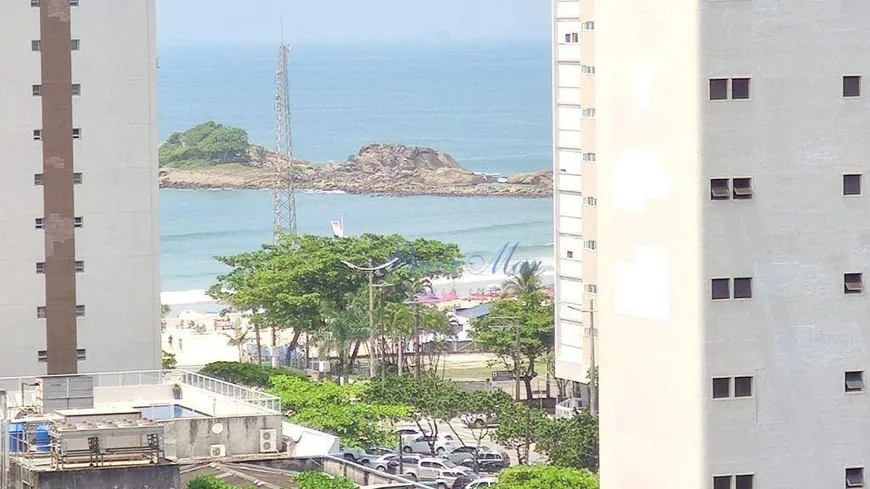 Foto 1 de Cobertura com 3 Quartos à venda, 180m² em Praia das Pitangueiras, Guarujá