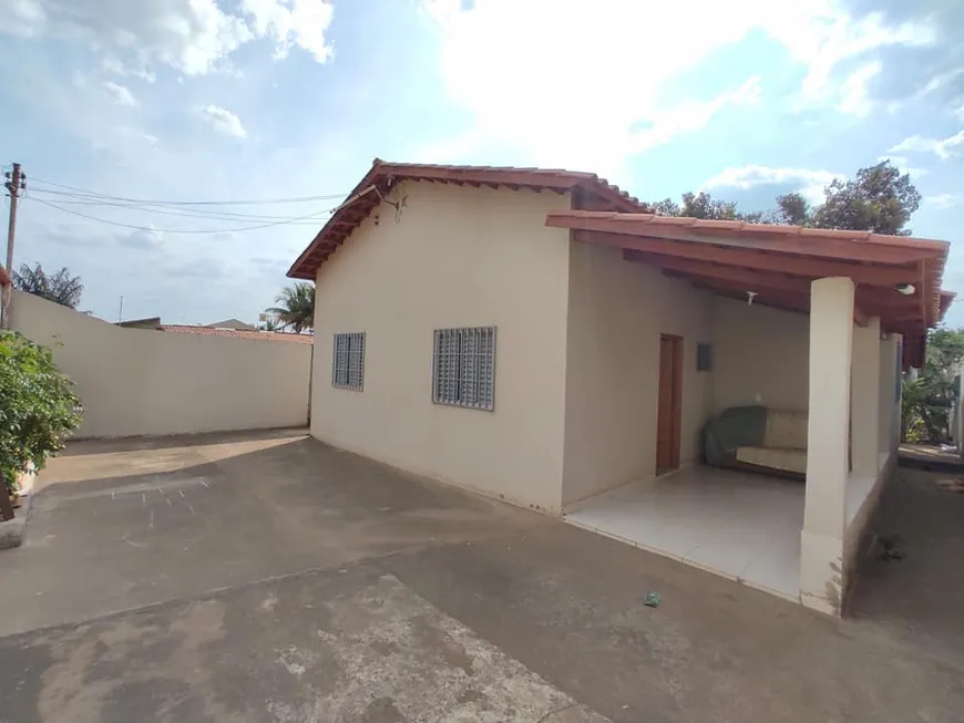 Foto 1 de Casa com 2 Quartos à venda, 100m² em Residencial Itaipu, Goiânia