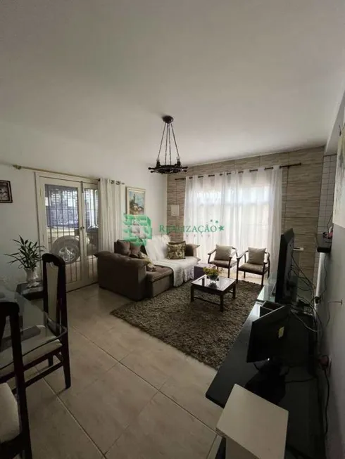 Foto 1 de Casa com 3 Quartos à venda, 220m² em Centro, Mongaguá