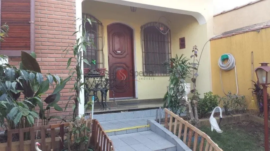 Foto 1 de Casa com 3 Quartos à venda, 220m² em Jardim Nice, São Paulo