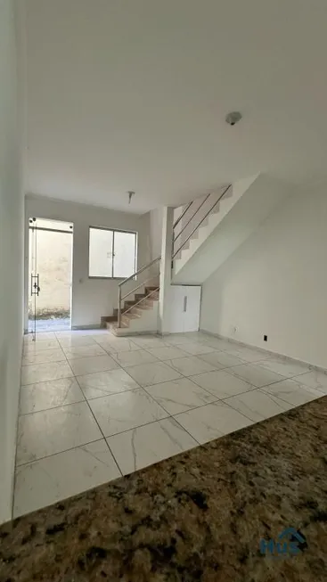 Foto 1 de Casa com 2 Quartos à venda, 80m² em Parque Xangri La, Contagem