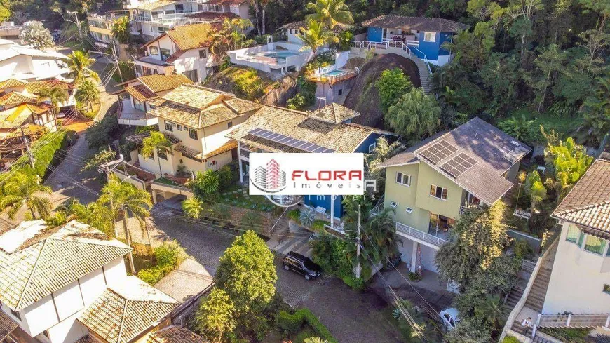 Foto 1 de Casa de Condomínio com 4 Quartos à venda, 400m² em Piratininga, Niterói