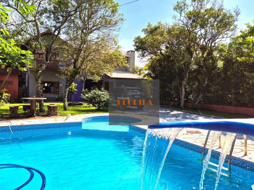 Foto 1 de Casa com 4 Quartos à venda, 180m² em Armação, Florianópolis