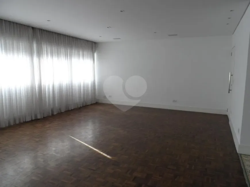 Foto 1 de Apartamento com 3 Quartos à venda, 200m² em Higienópolis, São Paulo