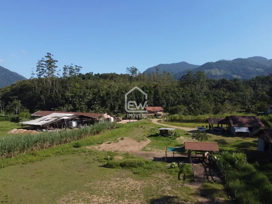 Foto 1 de Fazenda/Sítio com 2 Quartos à venda, 200m² em Rio da Luz, Jaraguá do Sul