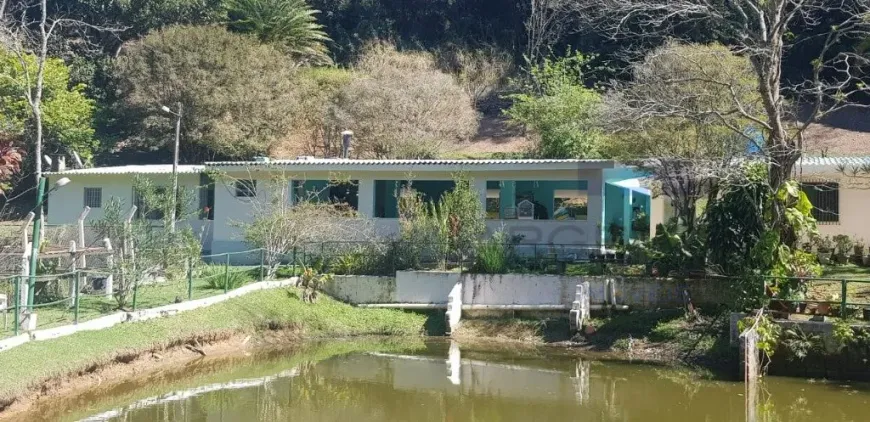 Foto 1 de Fazenda/Sítio com 3 Quartos à venda, 398m² em Taboão, Mogi das Cruzes