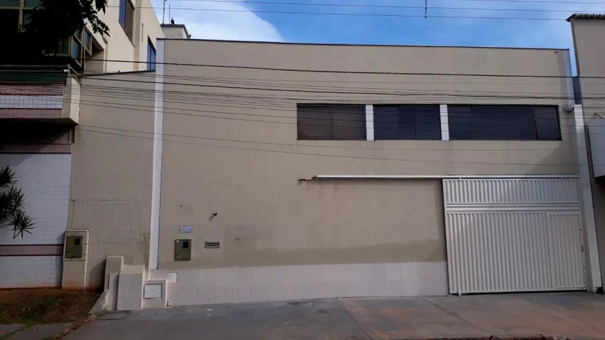 Foto 1 de Galpão/Depósito/Armazém para alugar, 440m² em Setor Leste Universitário, Goiânia